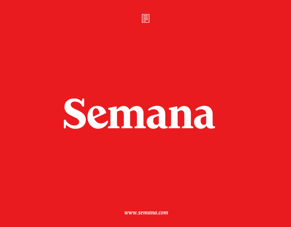 logo revista semana sobre fondo rojo